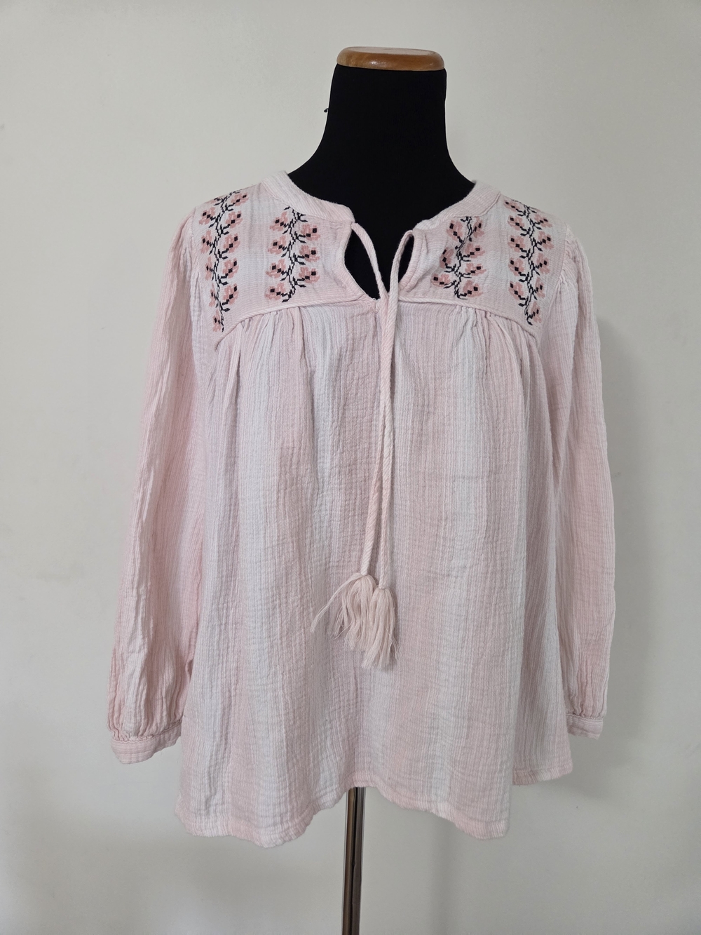 Jane + Delancey Light Pink Embroidered Peasant Top with Tassel Tie Size 1X